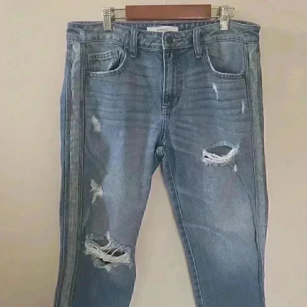Hidden High Rise Distressed Crop Jeans Size 28 - Picture 7 of 7